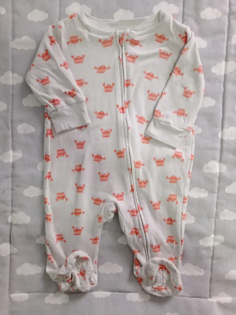 Set 4 pijamas enteritos para bebé con estampados
