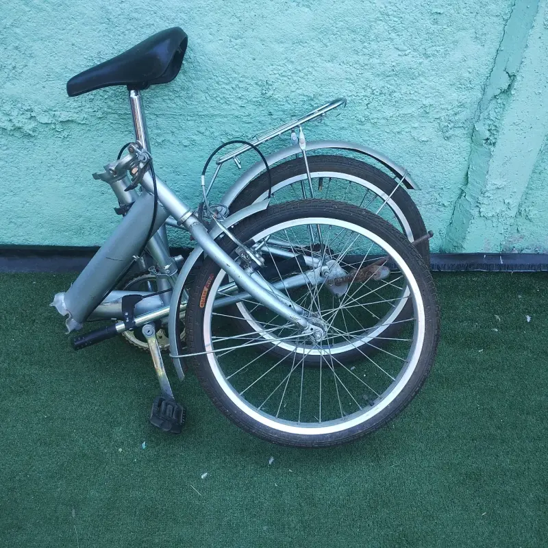 Bicicleta plegable urbana en buen estado - 2