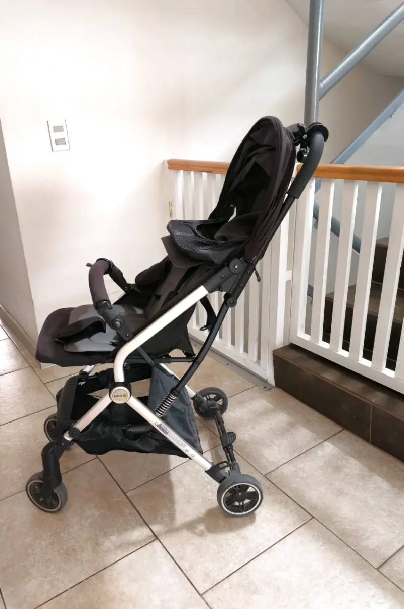 Coche de paseo Safety 1st plegable y ligero - 1
