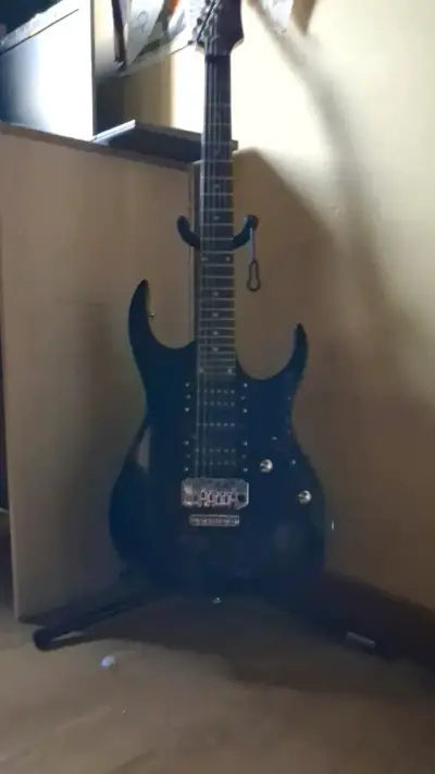 Guitarra eléctrica floyd rose - miniatura 1