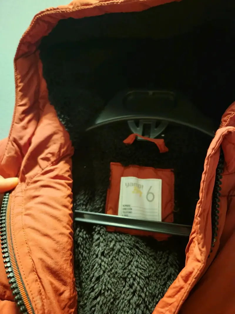 Chaqueta forrada con capucha - 4