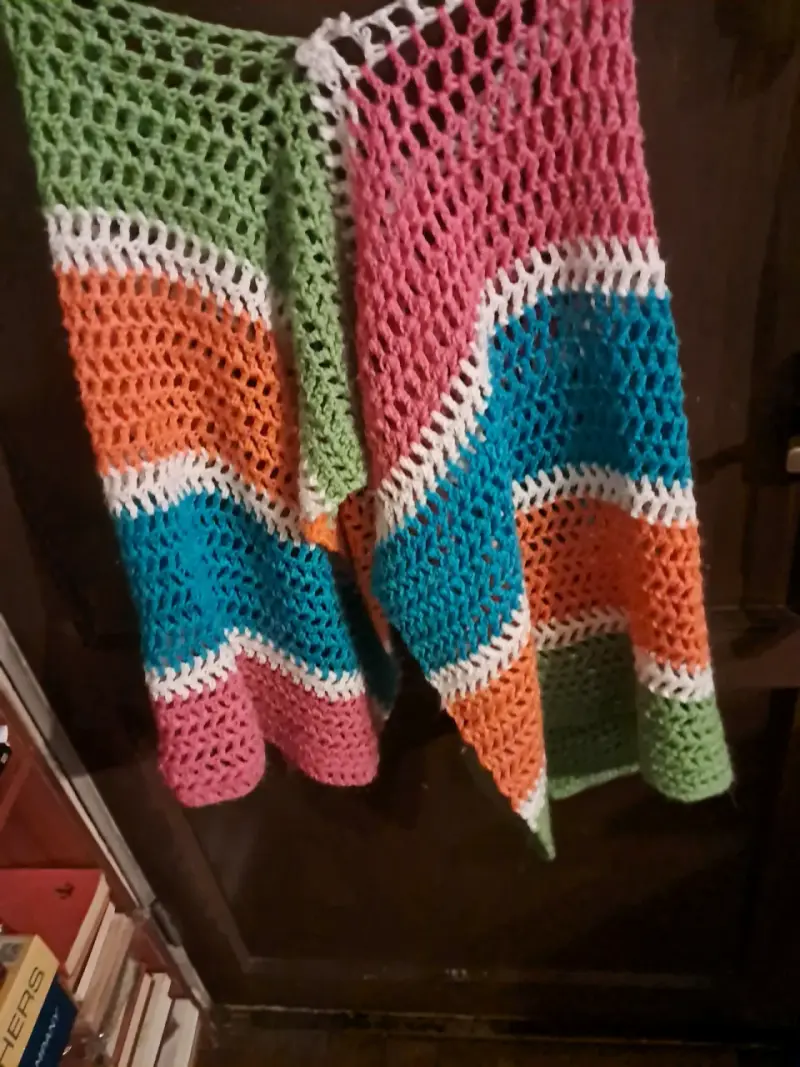 Poncho tejido a crochet multicolor para mujer - 3