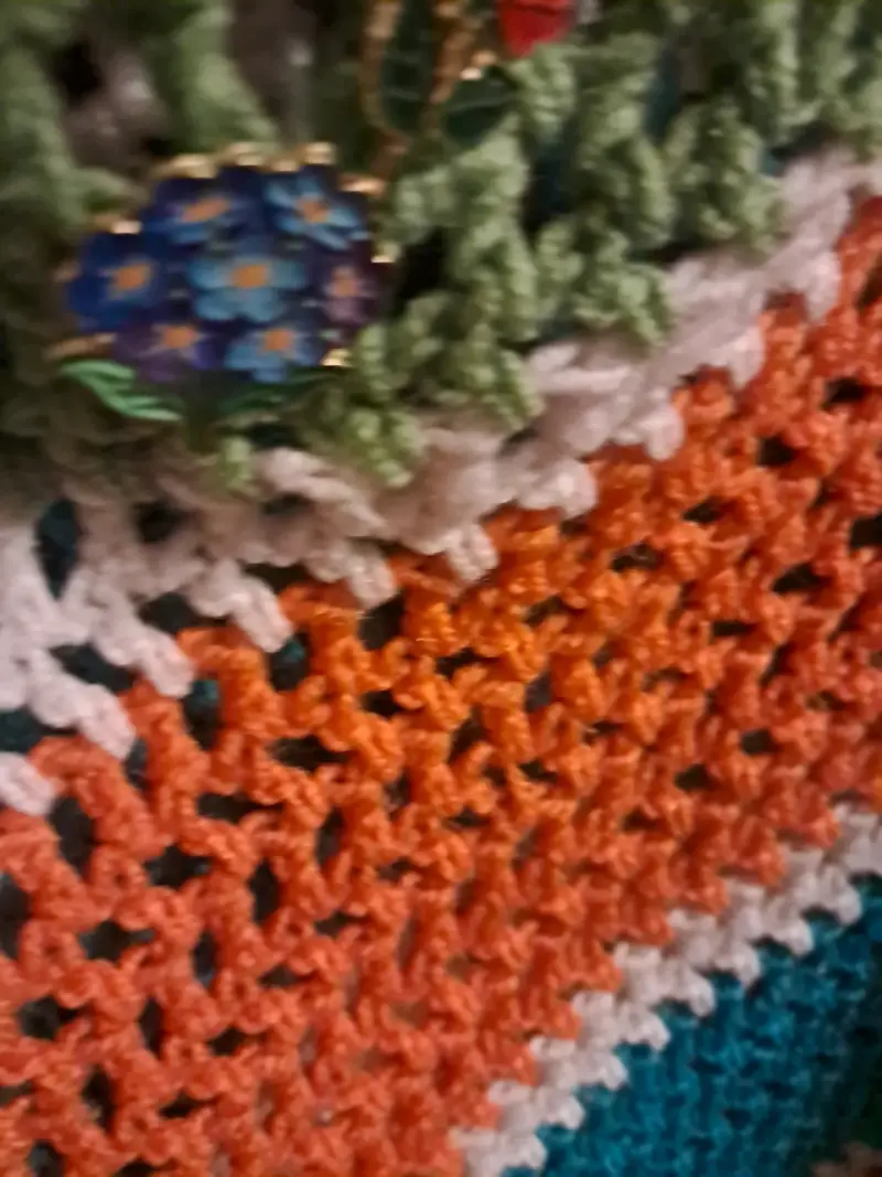Poncho tejido a crochet multicolor para mujer - 6