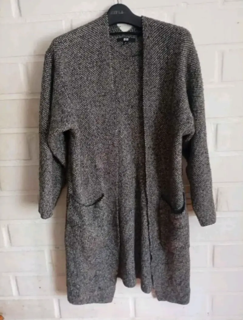 Cardigan largo gris para mujer - 4