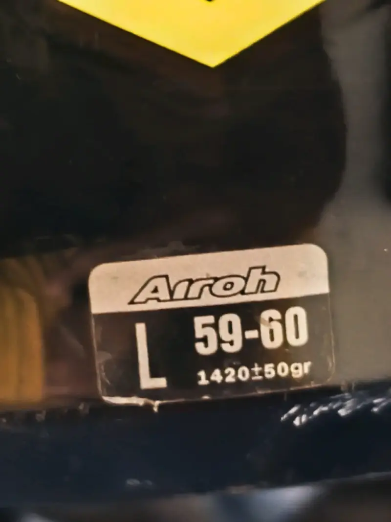 Casco de moto Airoh amarillo con visor - 5