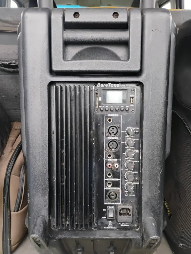 Parlante portátil con doble bocina 300 watts efect - 3