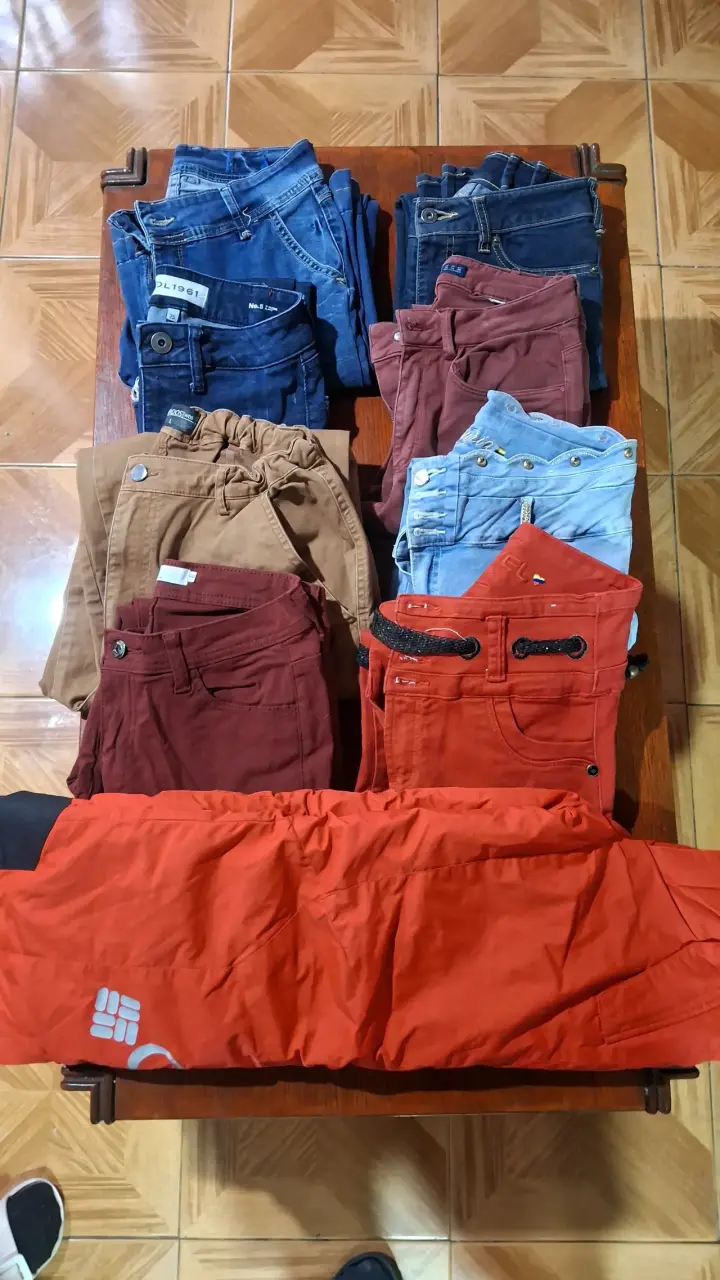 Lote de ropa variada para mujer y niña - 3