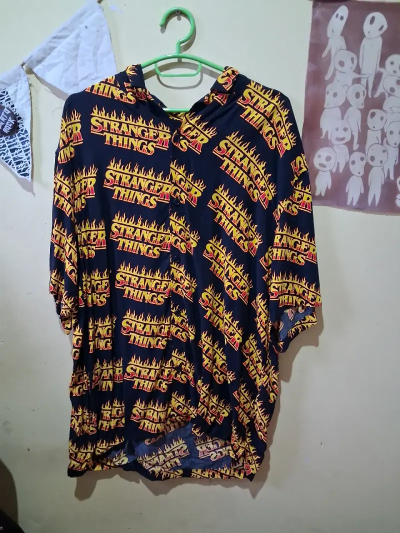 Camisa stranger things h&m