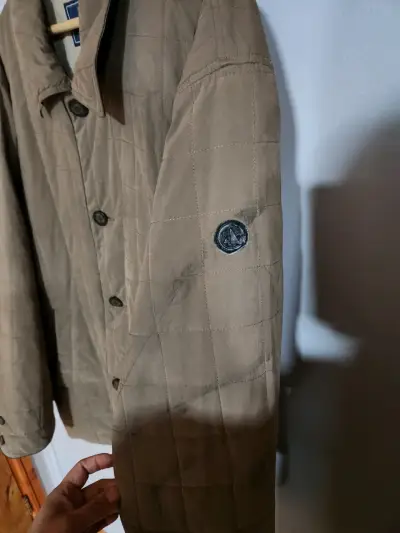 Chaqueta acolchada marrón para mujer - miniatura 2
