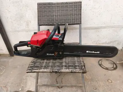Motosierra Einhell roja en buen estado - miniatura 1