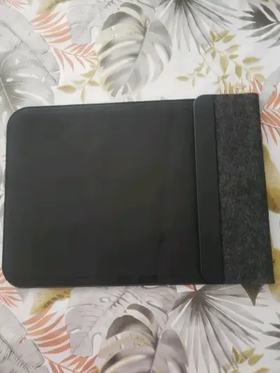 Funda notebook y Alfombrilla de carga - miniatura 3