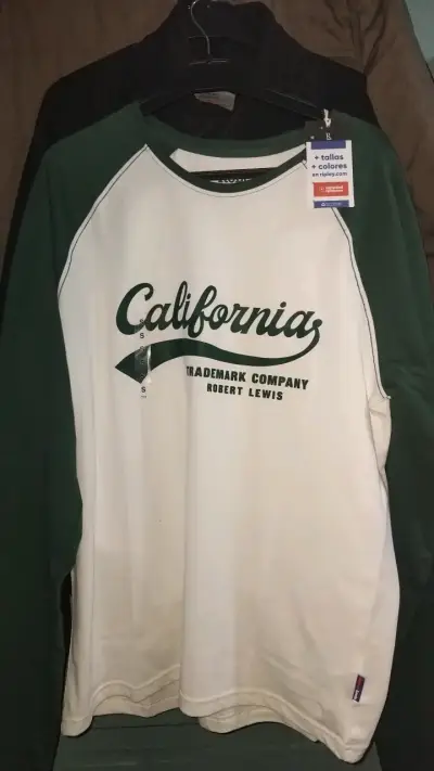 Polera manga larga Robert Lewis verde y blanca - miniatura 1