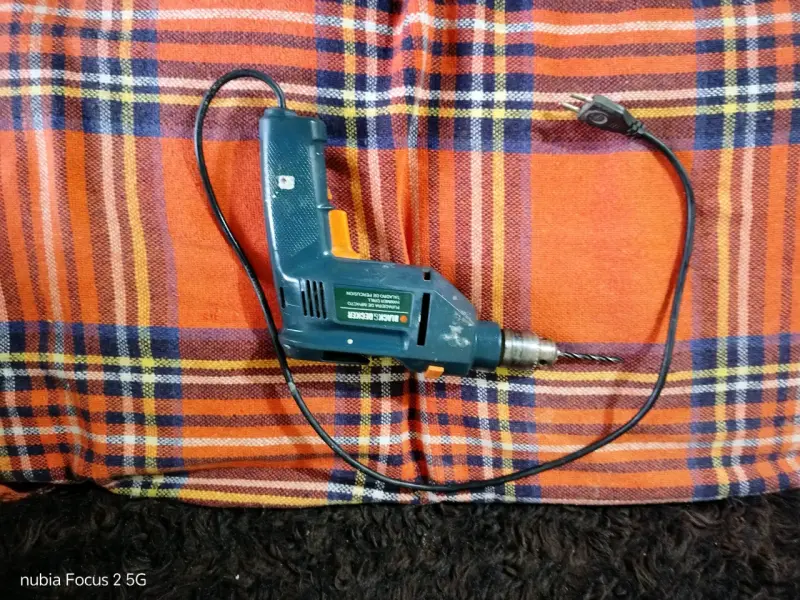 Taladro Eléctrico Black & Decker 7935 - 2