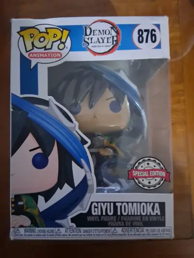 Figura Funko Pop Giyu Tomioka Demon Slayer - miniatura 1