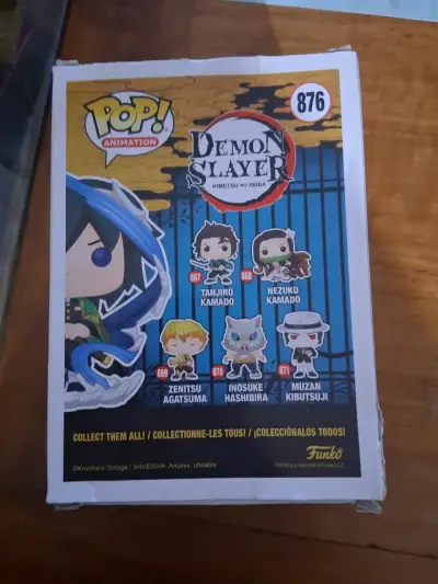 Figura Funko Pop Giyu Tomioka Demon Slayer - miniatura 3