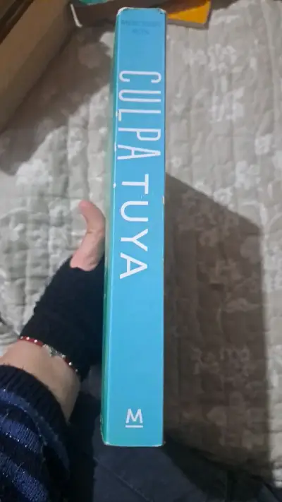Libro 'Culpa Tuya' de Mercedes Ron - miniatura 4