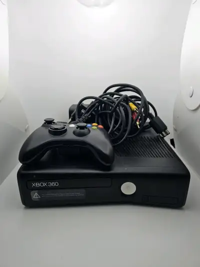 Xbox 360 Slim de 250GB + RGH - miniatura 1