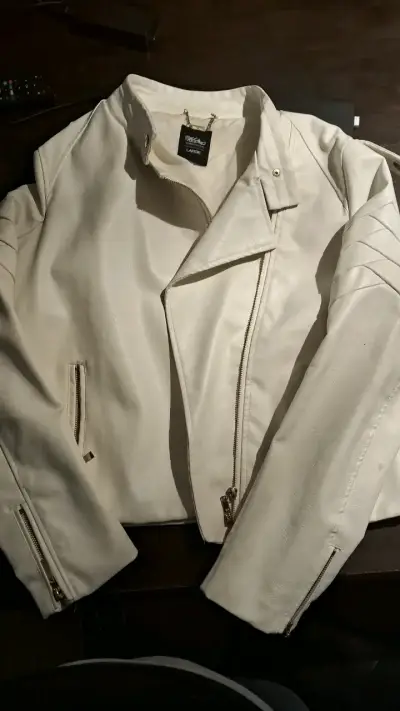 Chaqueta de cuero sintético blanca para mujer - miniatura 1