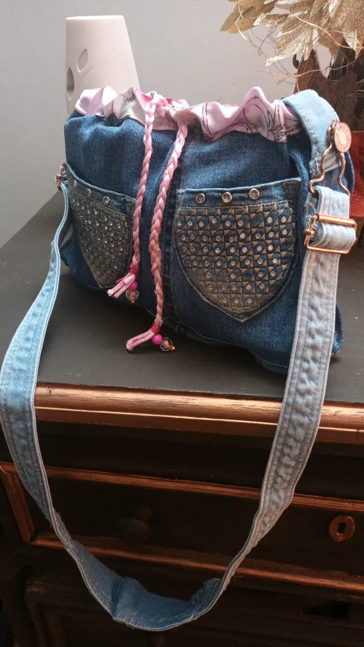 Bolso de mezclilla con bolsillos decorativos - 2