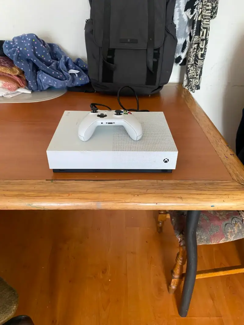 Consola Xbox One S 1 Tb con control original - 1