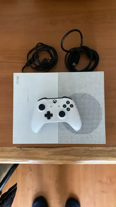 Consola Xbox One S 1 Tb con control original - miniatura 2