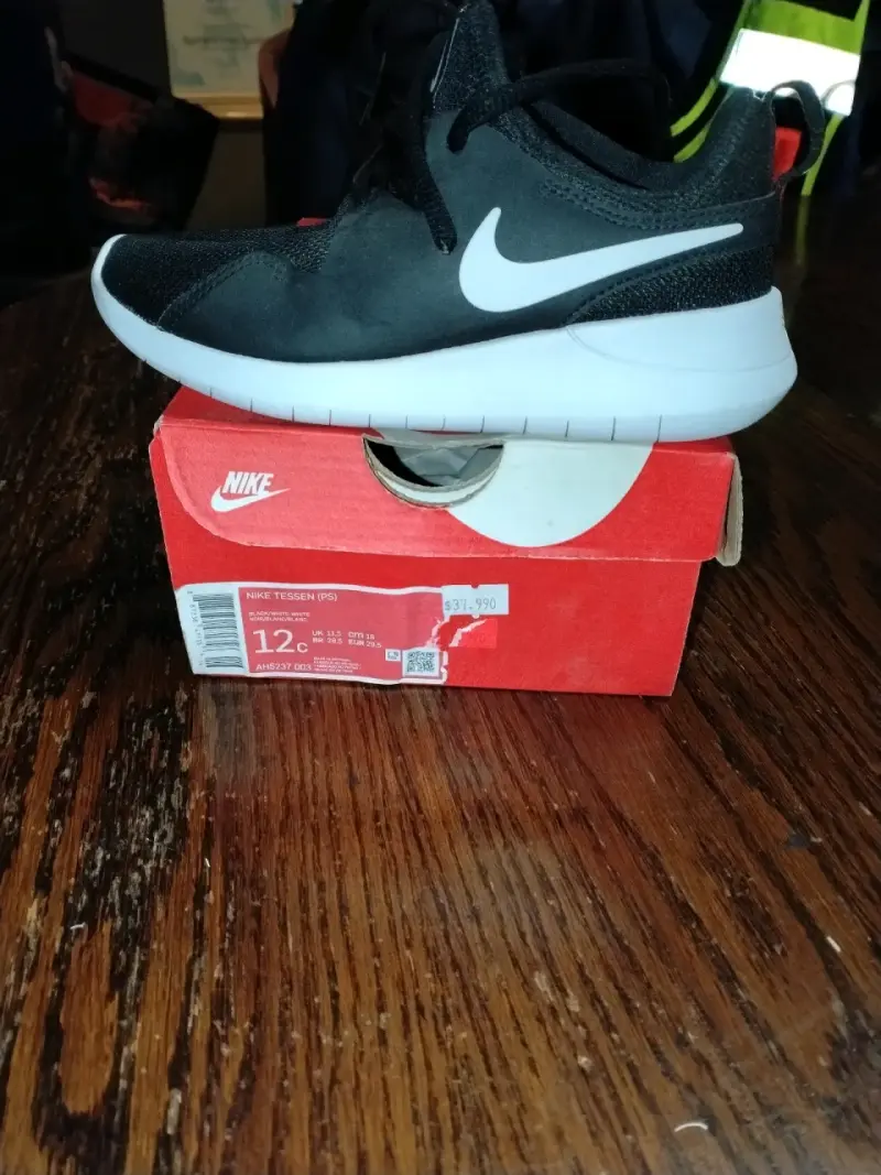 Zapatillas deportivas Nike Tessen negras para niños - 1