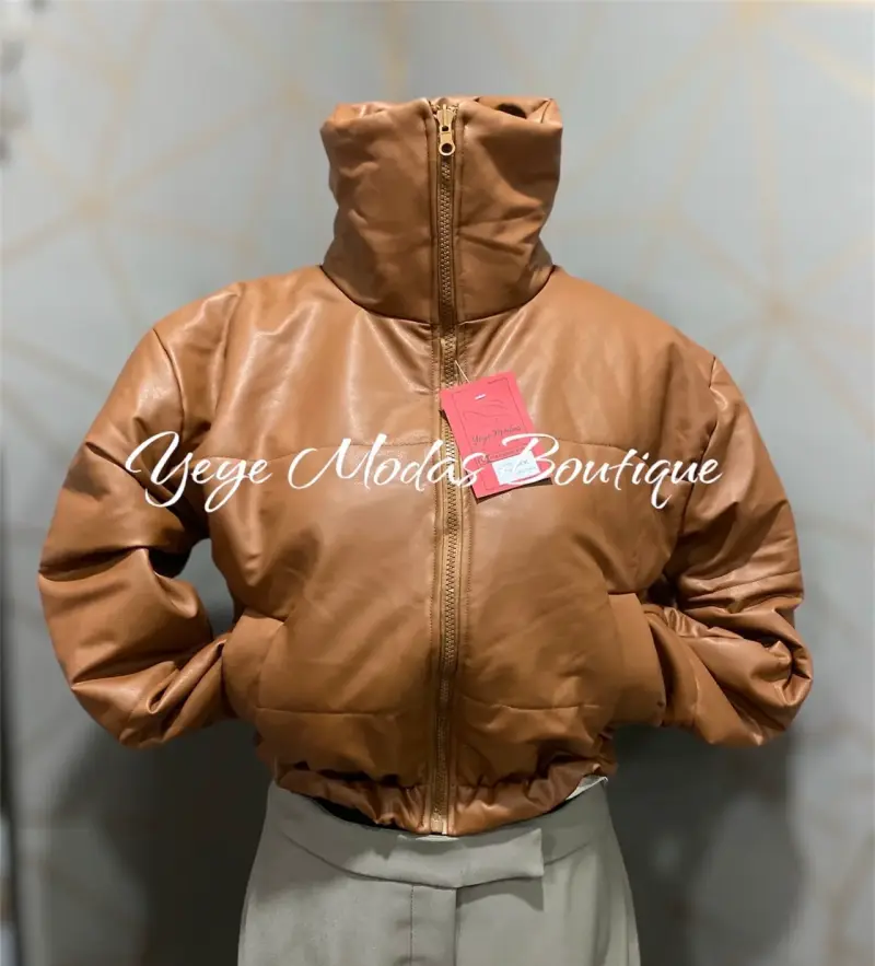 Chaqueta de cuero sintético marrón para mujer