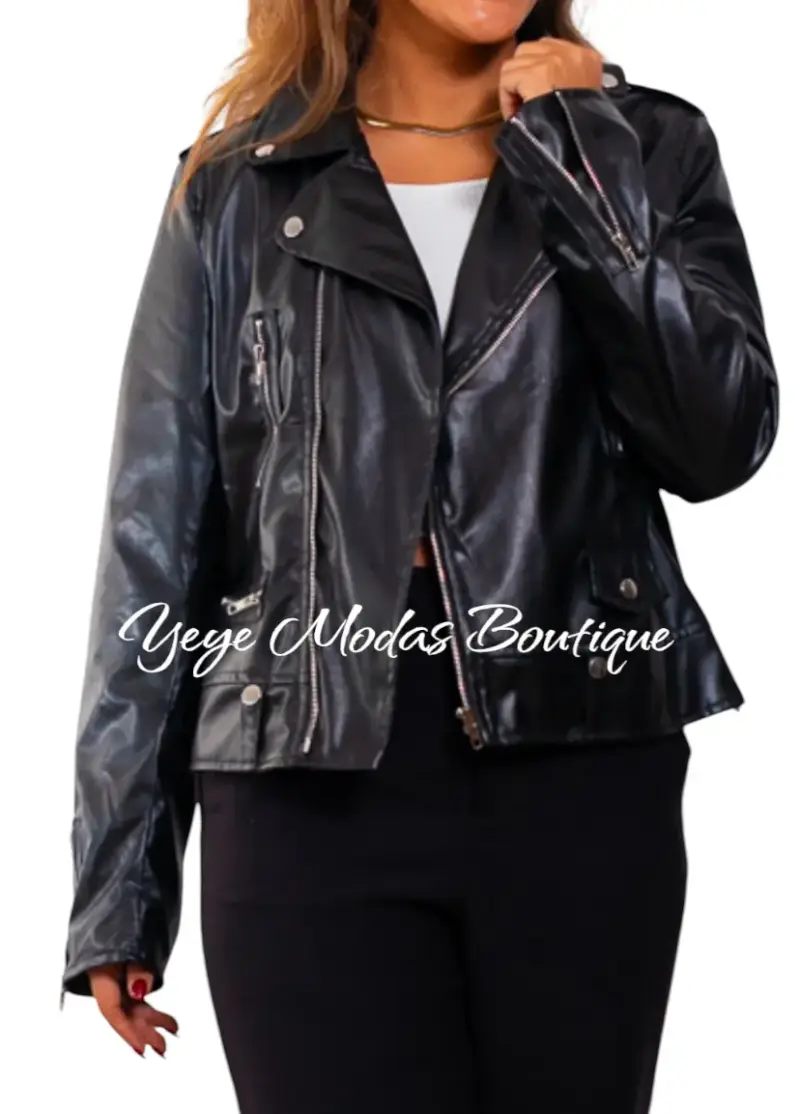 Chaqueta de cuero negra estilo biker para mujer