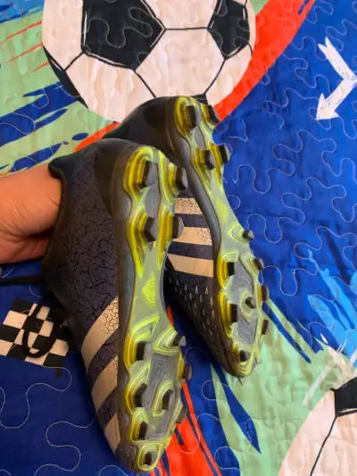 Zapatillas de fútbol Adidas negras para niños - miniatura 2
