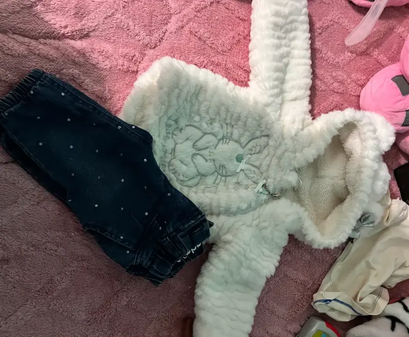 Chaqueta de bebé acolchada con capucha - 5