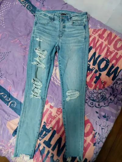 Jeans rasgados American Eagle para mujer - miniatura 2