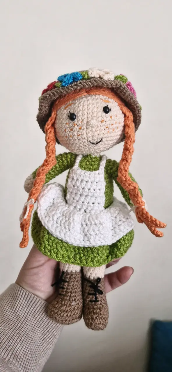 Muñeca de crochet Anne with a E - 1