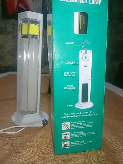 Lámpara de emergencia recargable solar - miniatura 1