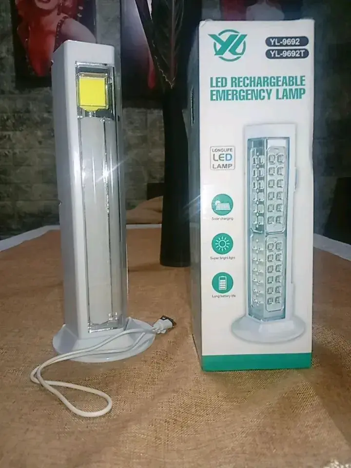 Lámpara de emergencia recargable solar - 3
