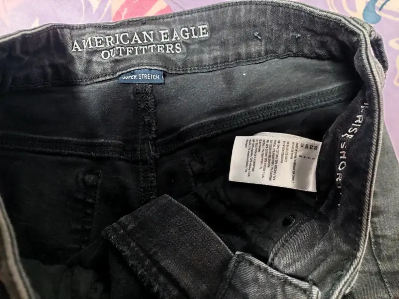 Shorts de mezclilla rasgados, American Eagle - 3
