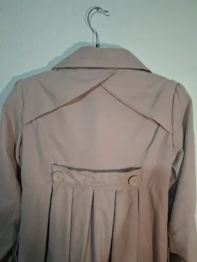 Abrigo beige con doble botonadura Alaniz talla 40 - miniatura 4