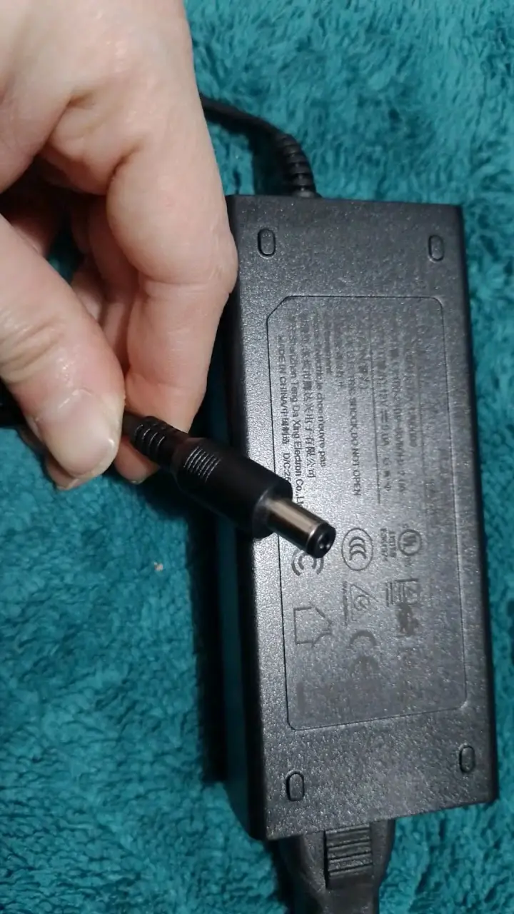 Adaptador AC/DC 12V 5A TDX-1205000 - 3