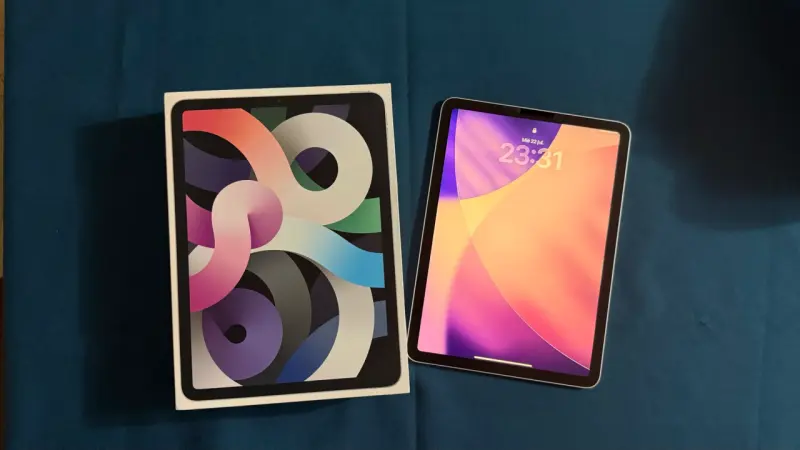iPad Air 4ta Generación 256GB Plata - 1