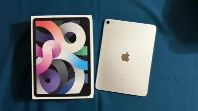 iPad Air 4ta Generación 256GB Plata - miniatura 2