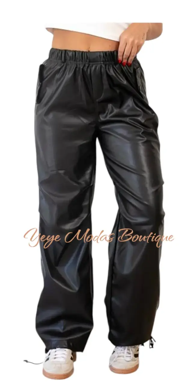 Pantalones de cuero sintético negro para mujer