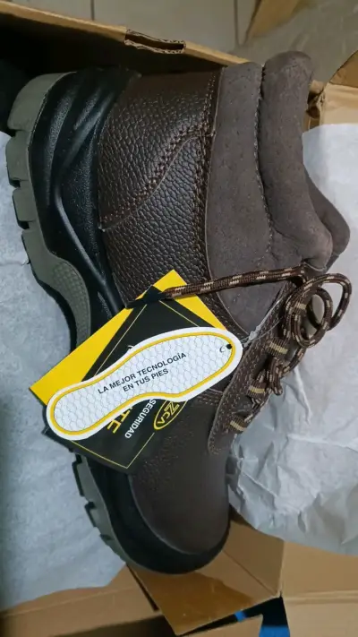 Botas de seguridad marrones con tecnología avanzada - miniatura 1