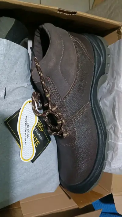 Botas de seguridad marrones con tecnología avanzada - miniatura 3