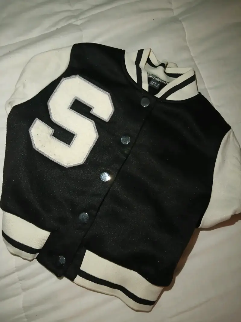 Chaqueta estilo universitaria - 1