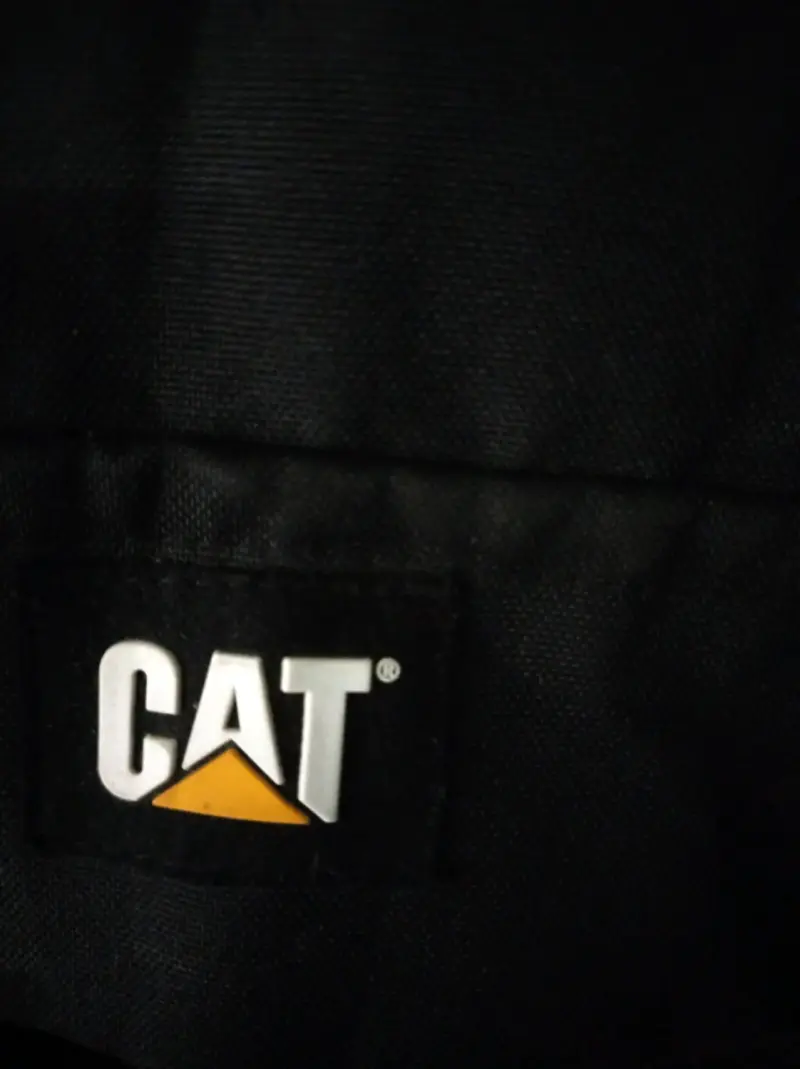 Chaqueta CAT Original con Logo Bordado - 4