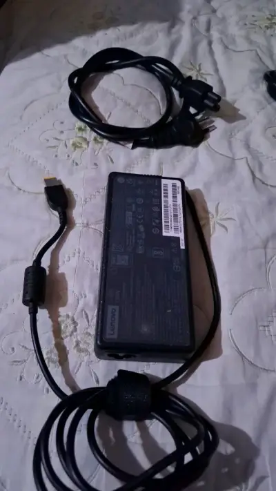 Cargadores Lenovo IdeaPad Gaming 3 135w - miniatura 2