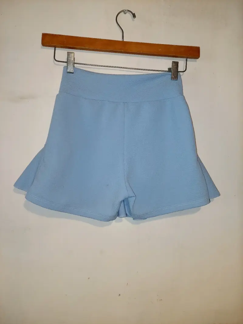 Falda corta azul con vuelo - 2