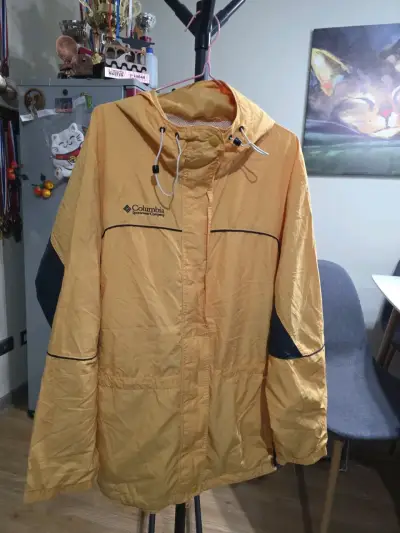 Chaqueta impermeable Columbia amarilla con capucha - miniatura 2