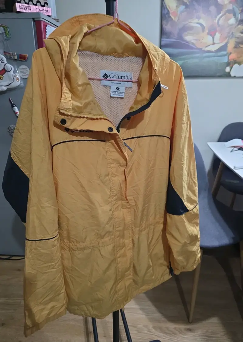 Chaqueta impermeable Columbia amarilla con capucha - 3