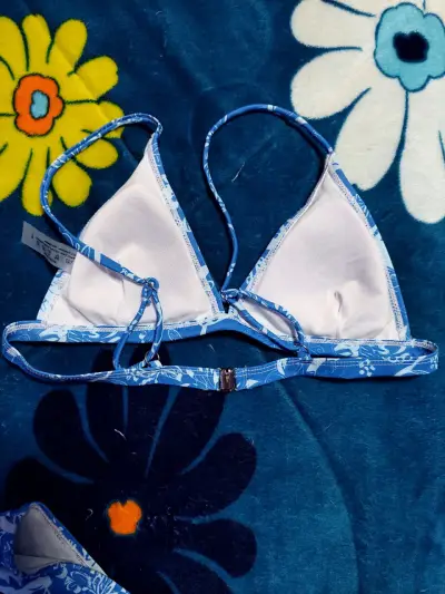 Bikini azul estampado floral Shein - miniatura 4