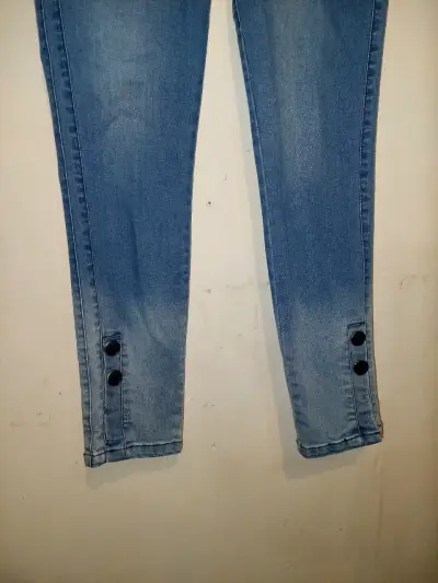 Jeans de mujer tiro alto azul claro - miniatura 2